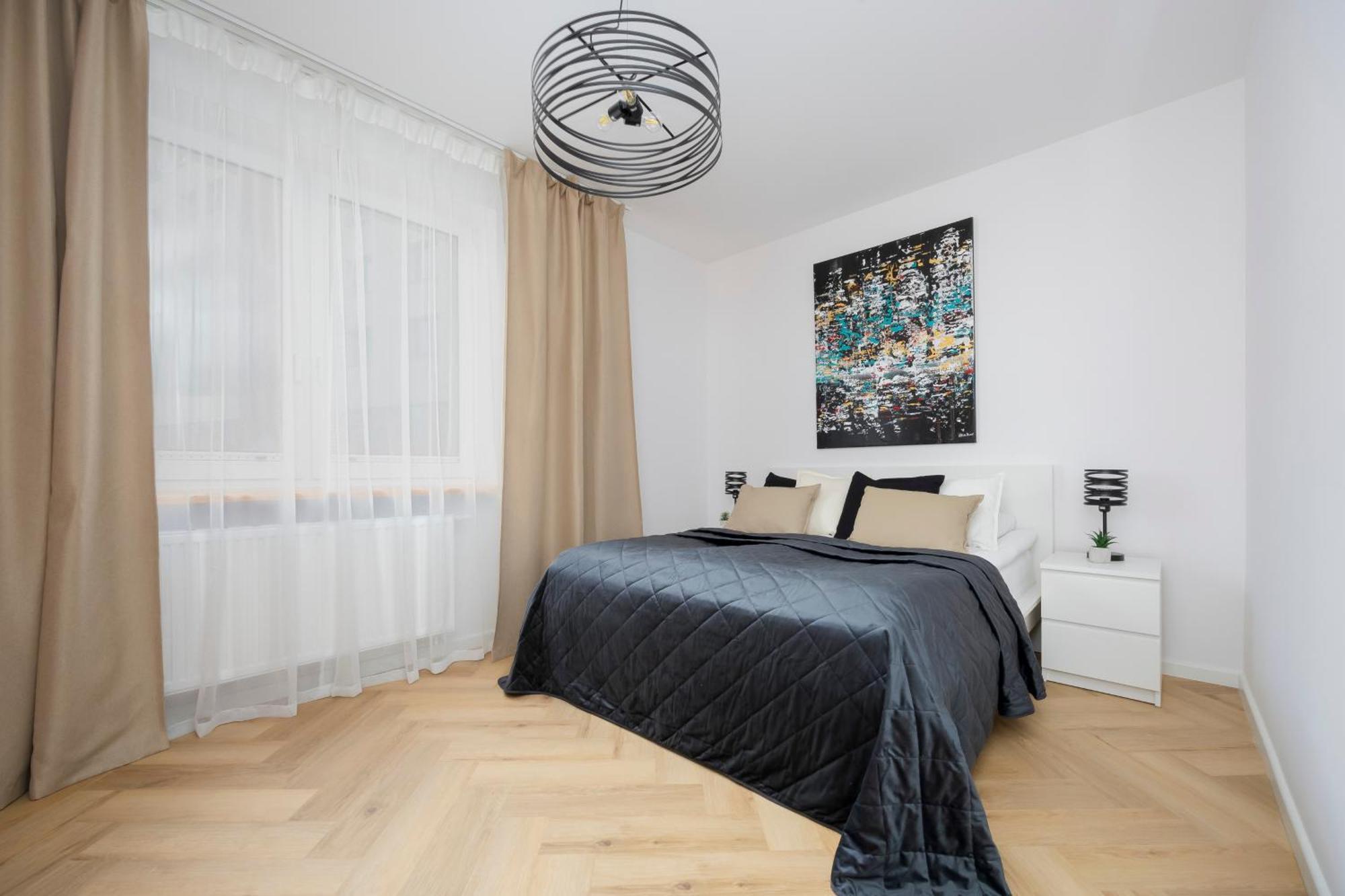 Apartament Comfortable With Two Bedrooms & Parking By Renters Warszawa