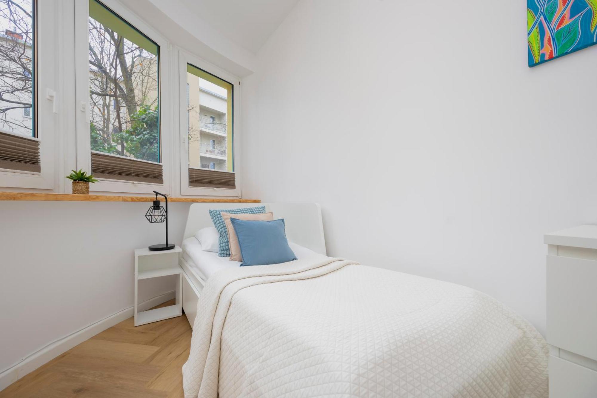 Apartament Comfortable With Two Bedrooms & Parking By Renters *
